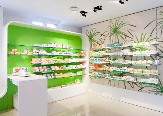 Parafarmacia IoCrema ristrutturazione Azdesign